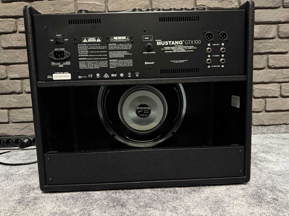 Fender Mustang GTX100