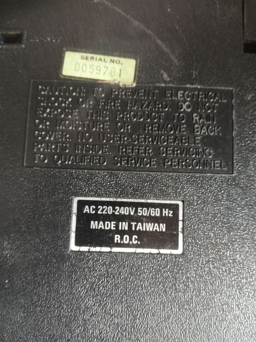 Trata-se de um rebobinador de cassetes