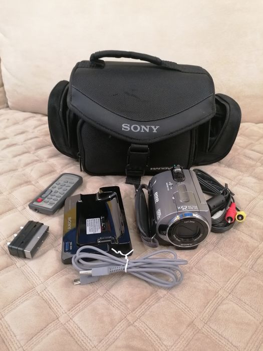 Відеокамерв Sony Handycam DCR-SR72