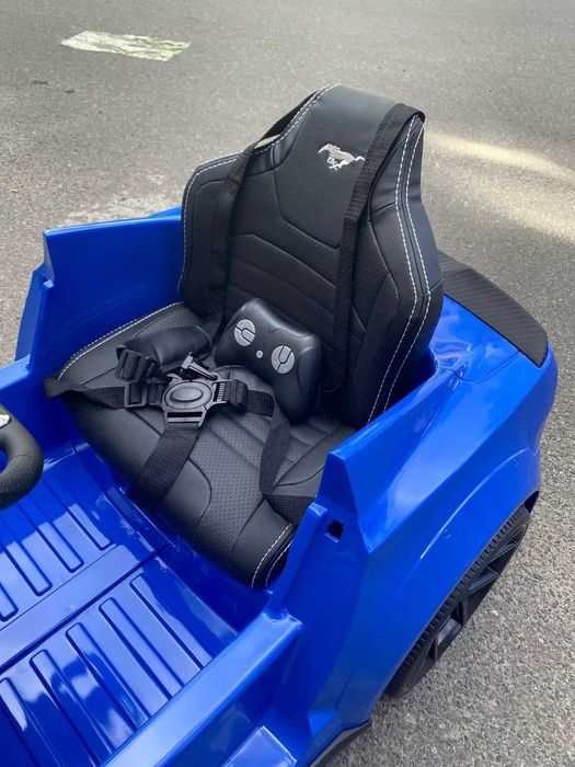 Autko z FUNKCJĄ DRIFTU Ford Mustang 600W 24V pilot mp3 światła