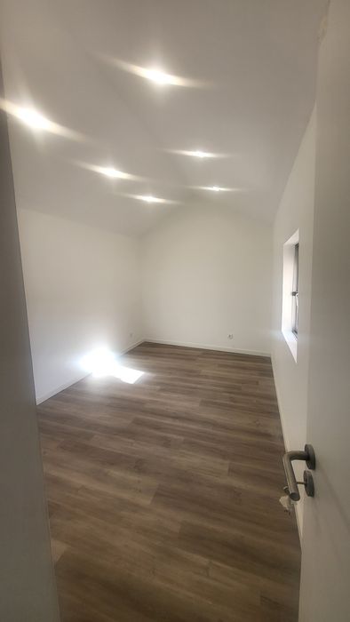 Anexo pra arrendar T1 charneca da Caparica