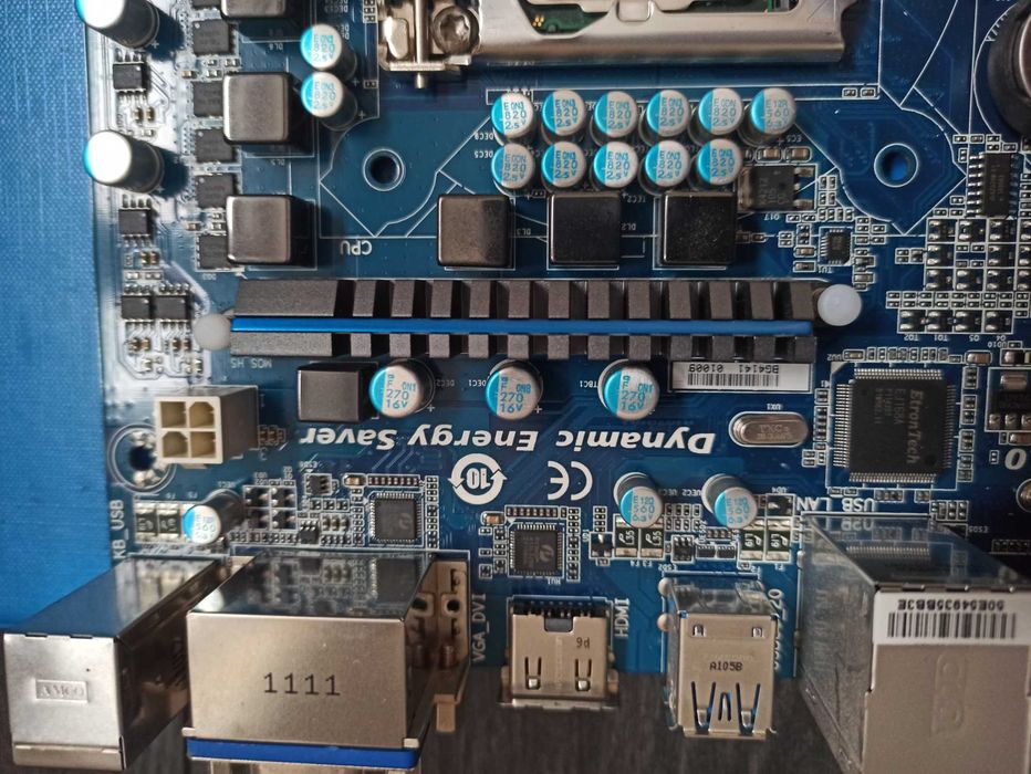 Płyta główna komputerowa z CPU i7 3.4 Ghz Gigabyte GA-HA65M-UD3H-B3