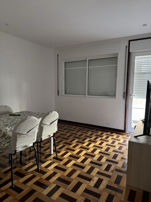 Arrendo Apartamento T3 + 1