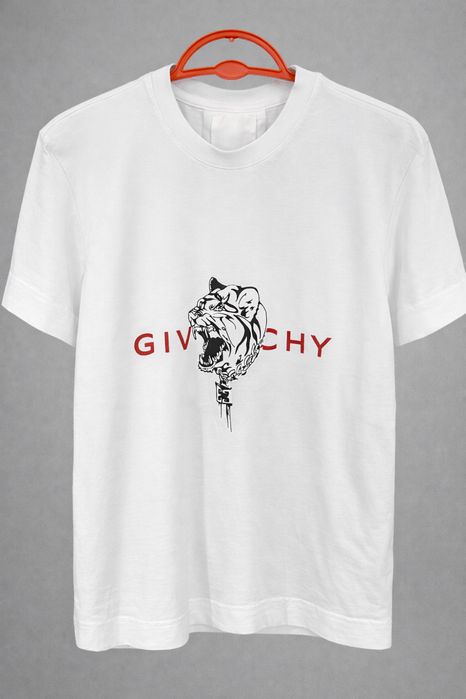Koszulka T-shirt  46 Givenchy