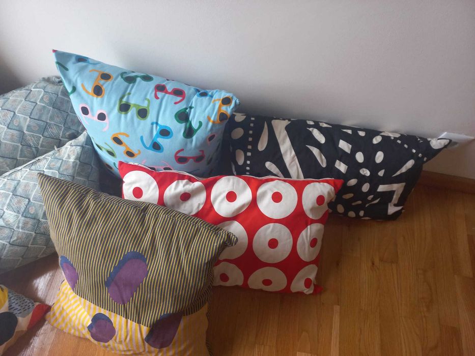 Almofadas decorativas como novas