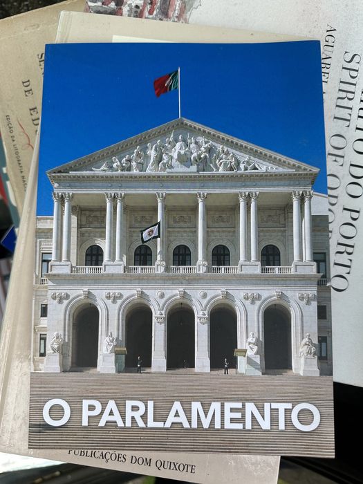 The Parliament Book64586271524097120