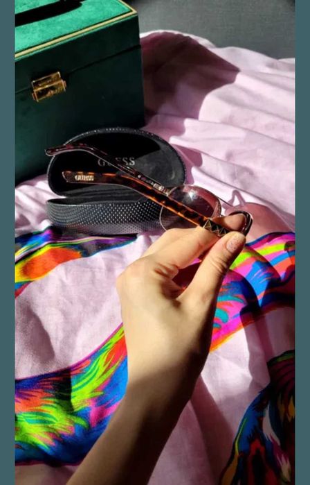 Okulary przeciwsłoneczne panterka Guess GUT329 Gld-43+etui