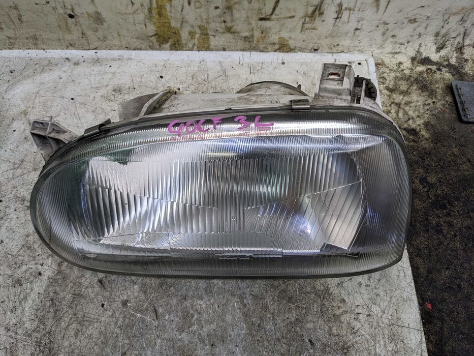 VW Golf III Lampa Lewa Przednia LP