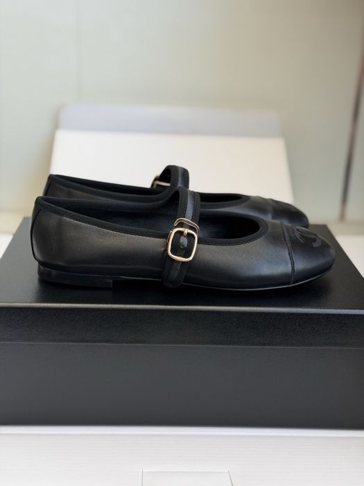 Балетки туфлі шкіряні чорні брендові Chanel