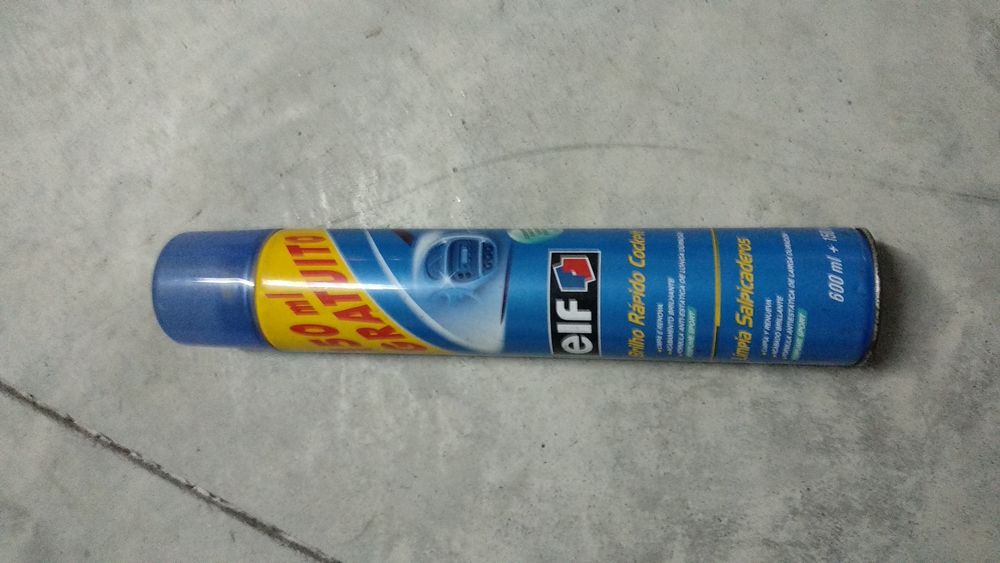 Spray anti-furo e spray limpeza e brilho tablier