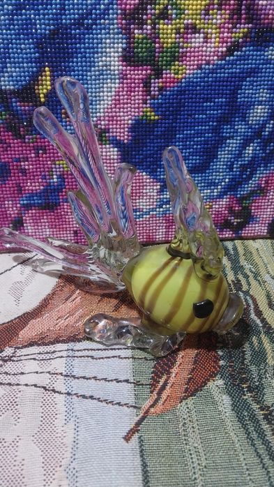 Стеклянная рыба статуэтка