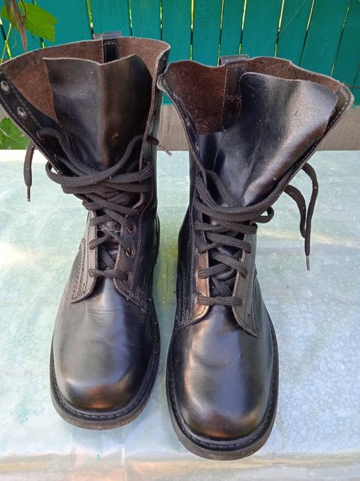 Обув чоловіча 43 розмір