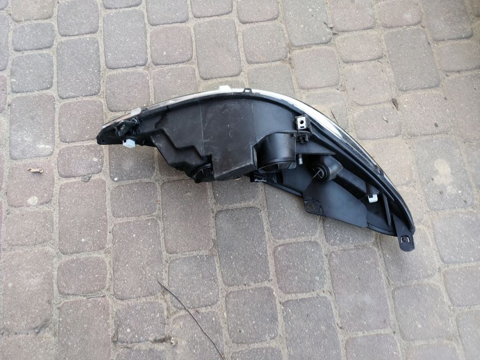 Peugeot 206 + Plus lampa przód przednia lewa