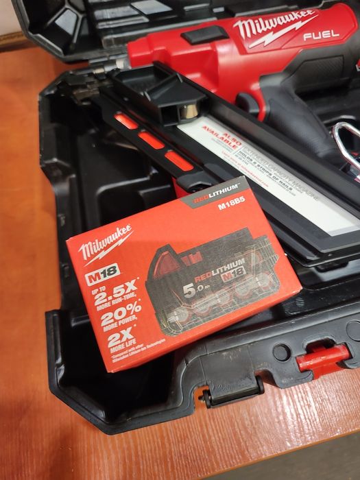 Milwaukee gwoździarka M18 FNN nowe