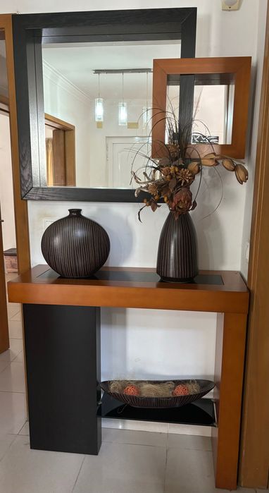 Consola de entrada / Aparador de sala com Espelho