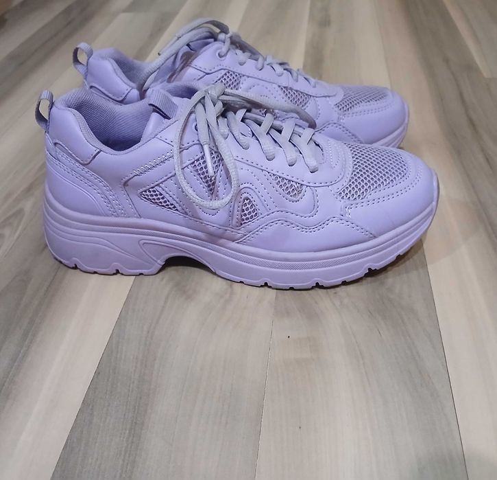 Buty sneakersy Graceland .Jak nowe.