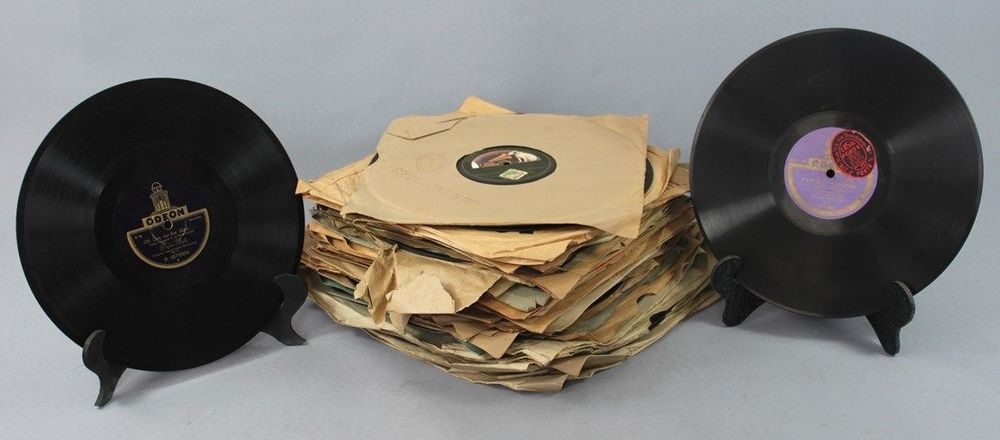 1€ cada / 48 Discos de Vinil de GRAMOFONE / GRAFONOLA 78rpm