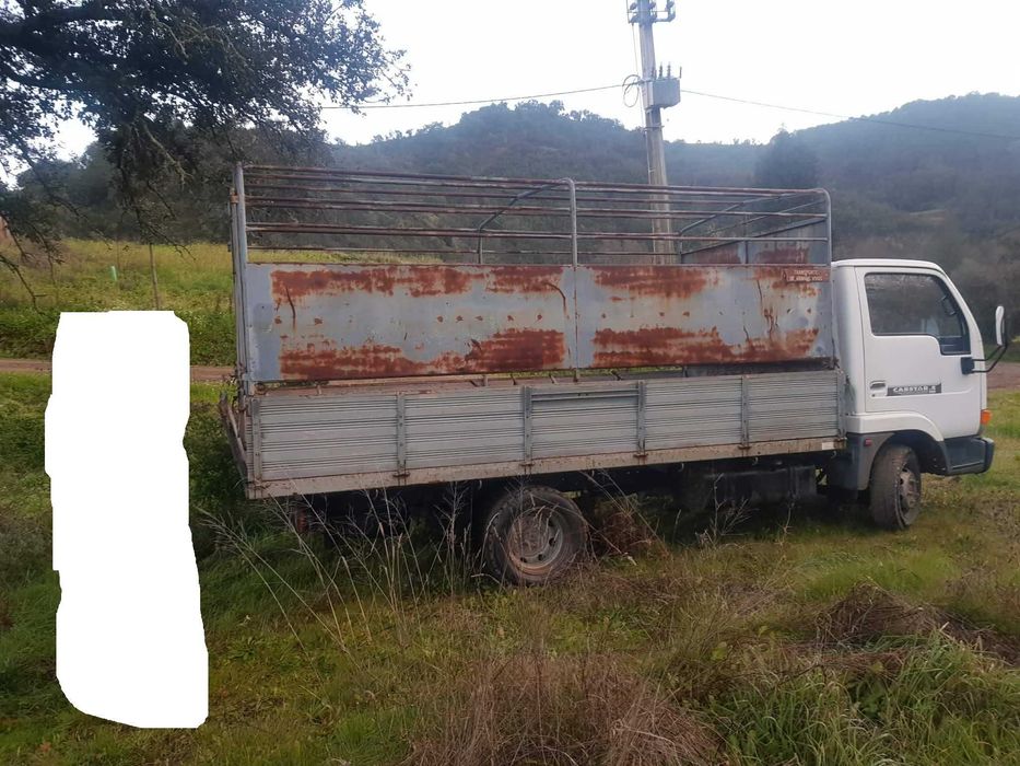 Grades para transporte de animais vivos (gado)