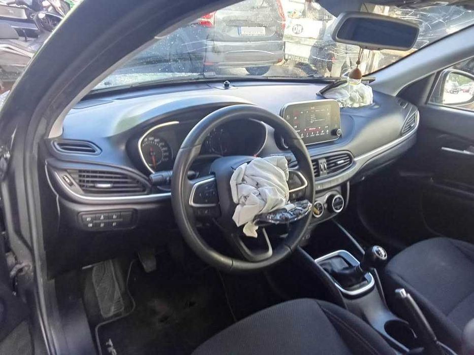 Fiat Tipo 1.3 MultiJet Lounge de 2020 Para Peças REF Cx Velocidades - 55276900