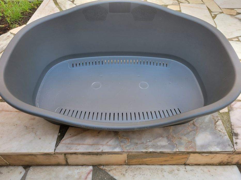 Cama cão plástica como nova