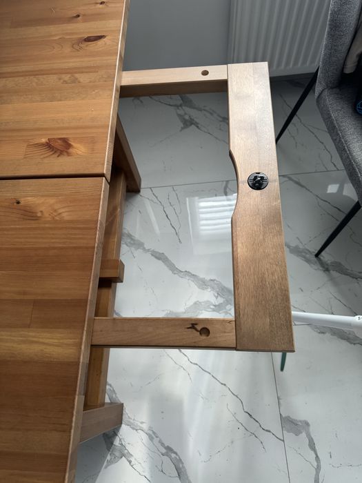 Stół z litego drewna Ikea