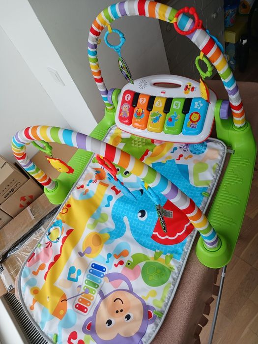 Піаніно та килимок з підвісками 2 в 1