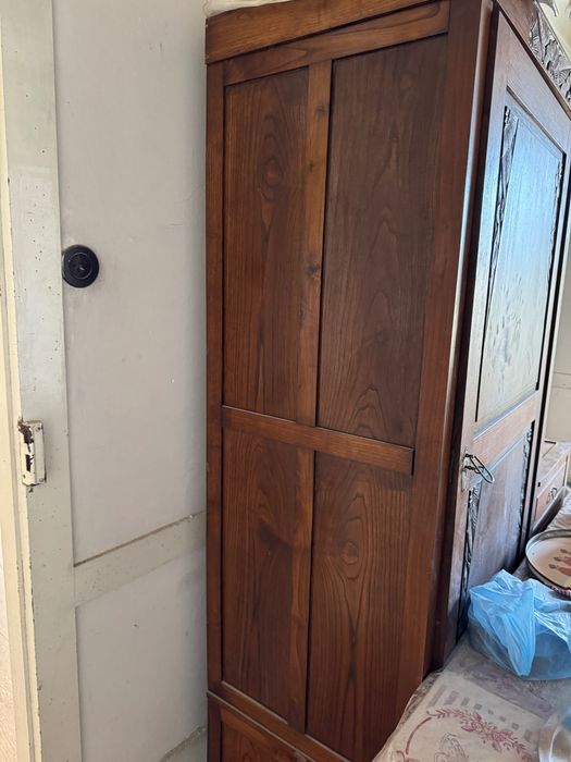 Armário Móvel Antigo - Roupeiro