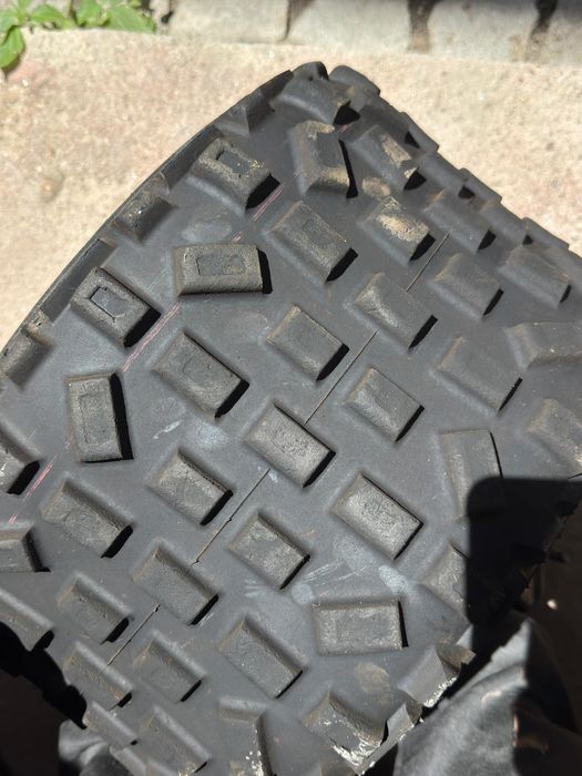 Vendo pneus moto 4