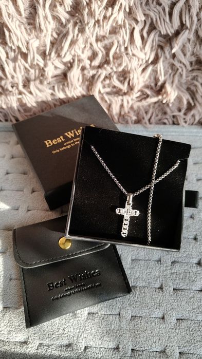 Wisiorek krzyż męski, prezent