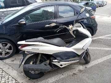 Vendo Mota pcx 2012 Ler anúncio