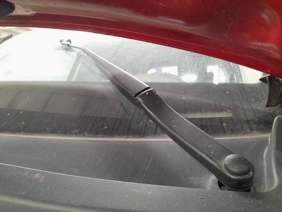 Haste / braço de escova limpa vidros frente esquerda SEAT Ateca (KH7)