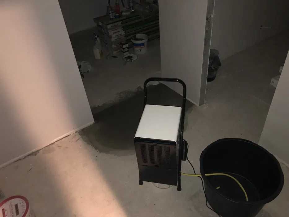 Osuszanie pomieszczen, osuszacz budynku, pochlaniacz wilgoci wynajem