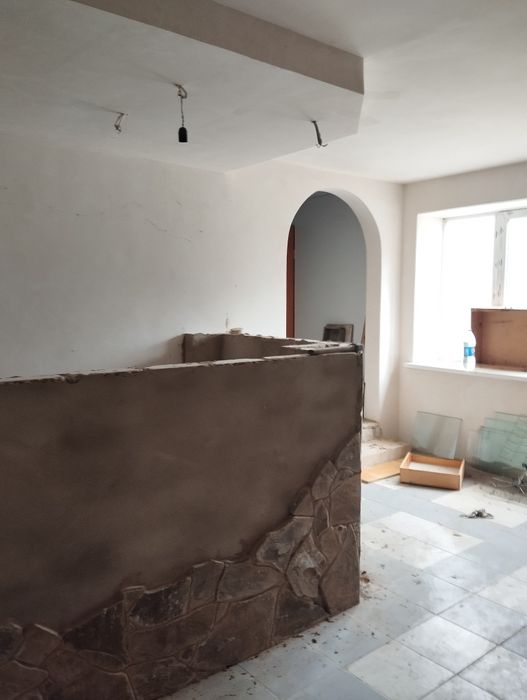 Продам дом можно и под  магазин  Нововодолажский район  Вільхуватка.