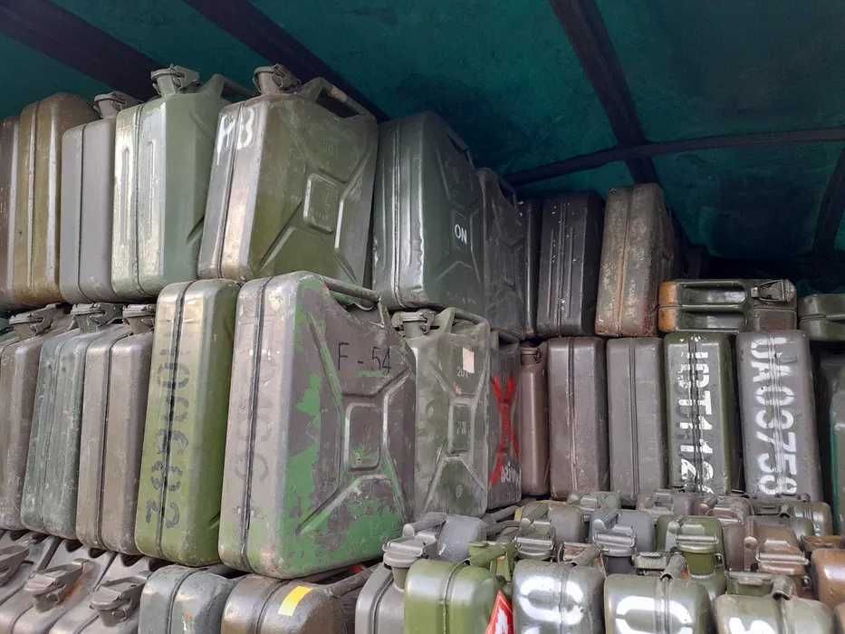 Kanister 20l metalowy stalowy demobil WP na paliwo