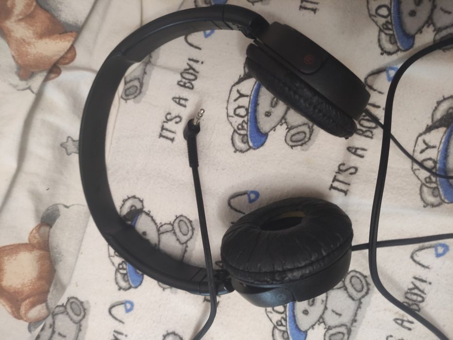 провідні наушники Sony MDR-ZX110