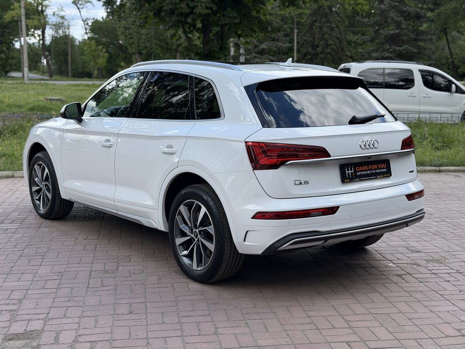 Продам AUDI Q5 Premium Plus