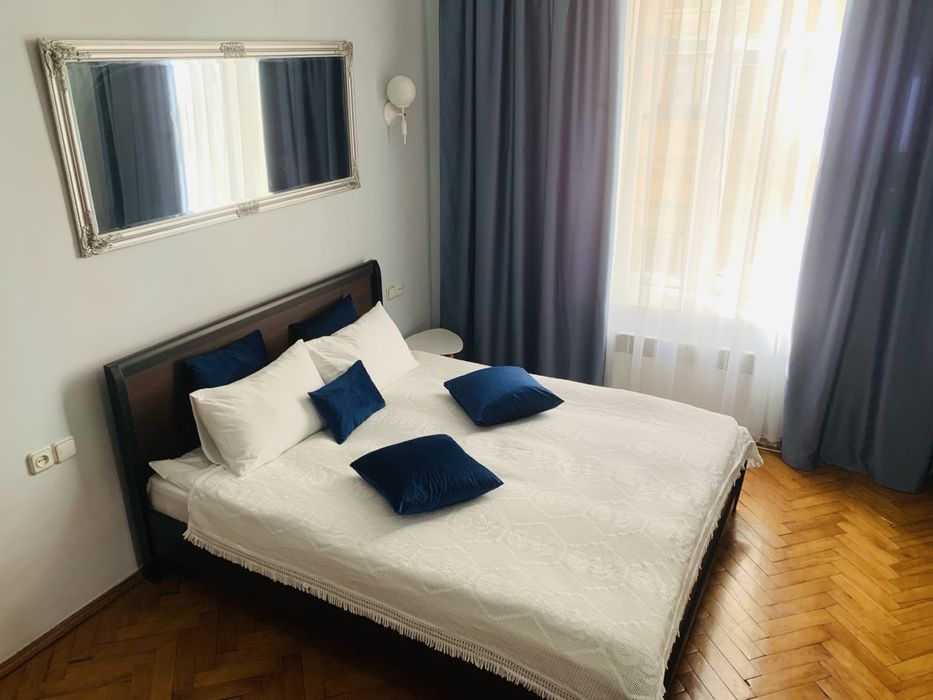 2х кім. Квартира Центр Оперний 6 сп місць