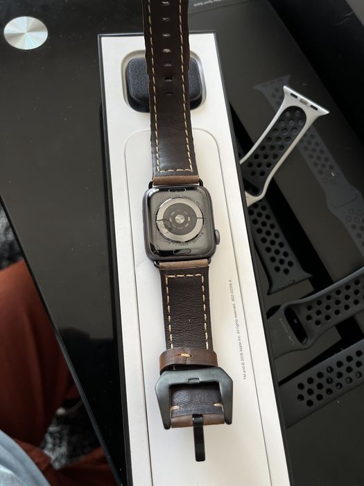 Apple watch series 4 Nike