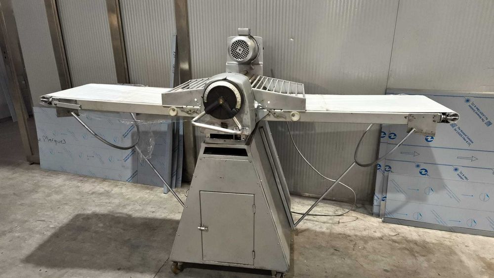 Laminador de massas para pastelaria com telas novas