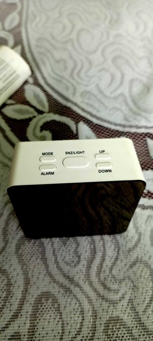 Zegar lustrzany LED - nowy.