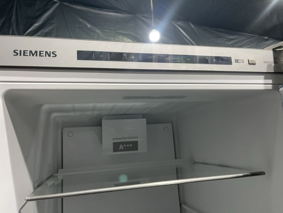 Холодильник Siemens
