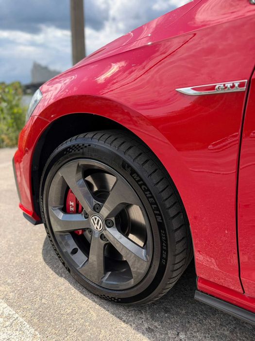 Volkswagen Golf GTI 2019 VIN WVWZZZAUZKW135304 фото оголошення 3 з 24