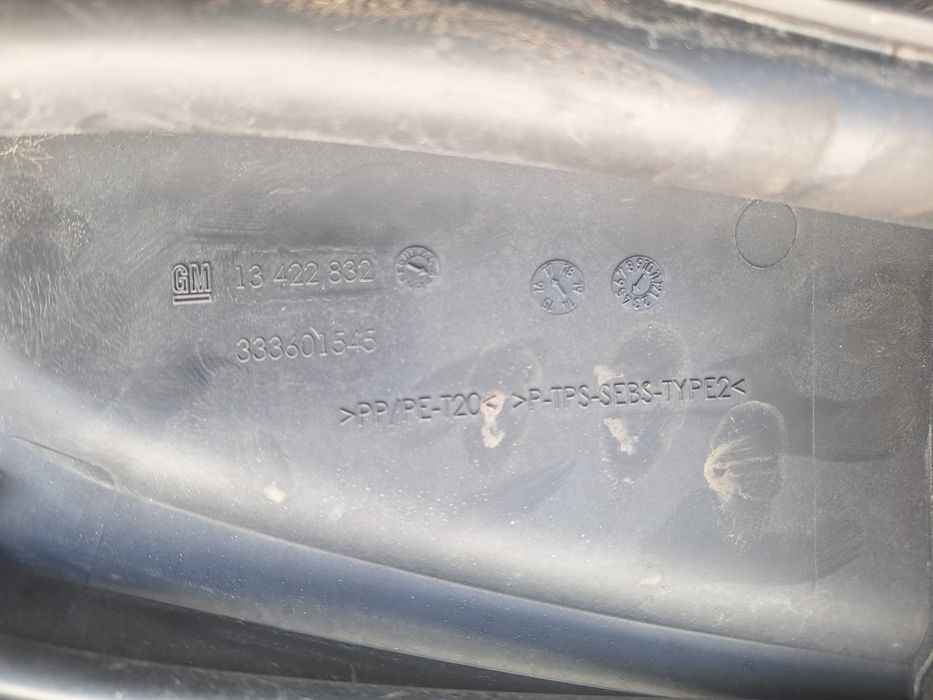 Podszybie Opel zafia  C LIFT