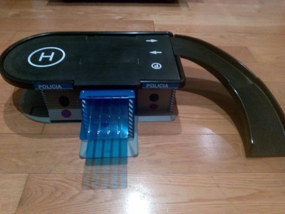 Pista/ Garagem de carros