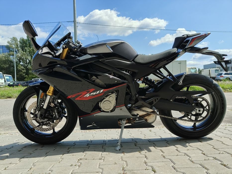 В наявності! Спортивний мотоцикл Kove 450RR PRO