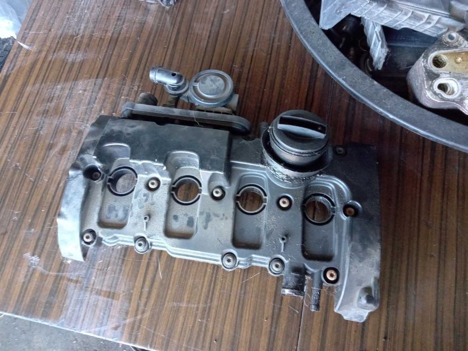 Pokrywa Osłona Zaworów Głowicy VW Passat B6 2.0 TFSI BPY itp. Audi
