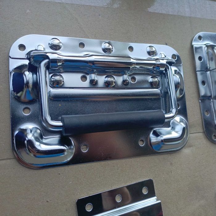 Фурнитура для ящиков из лам фанеры, ручки, замки, уголки, петли и т.п.