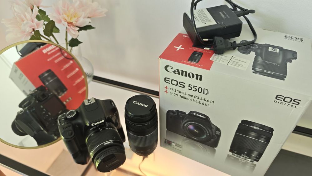 Canon EOS 550D + 18-55 + 75-300 + grip