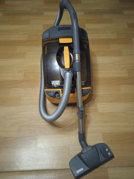 Пылесос Tomas Томас моющий с Аква фильтром