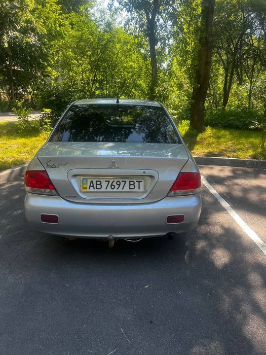 Mitsubishi lancer 9